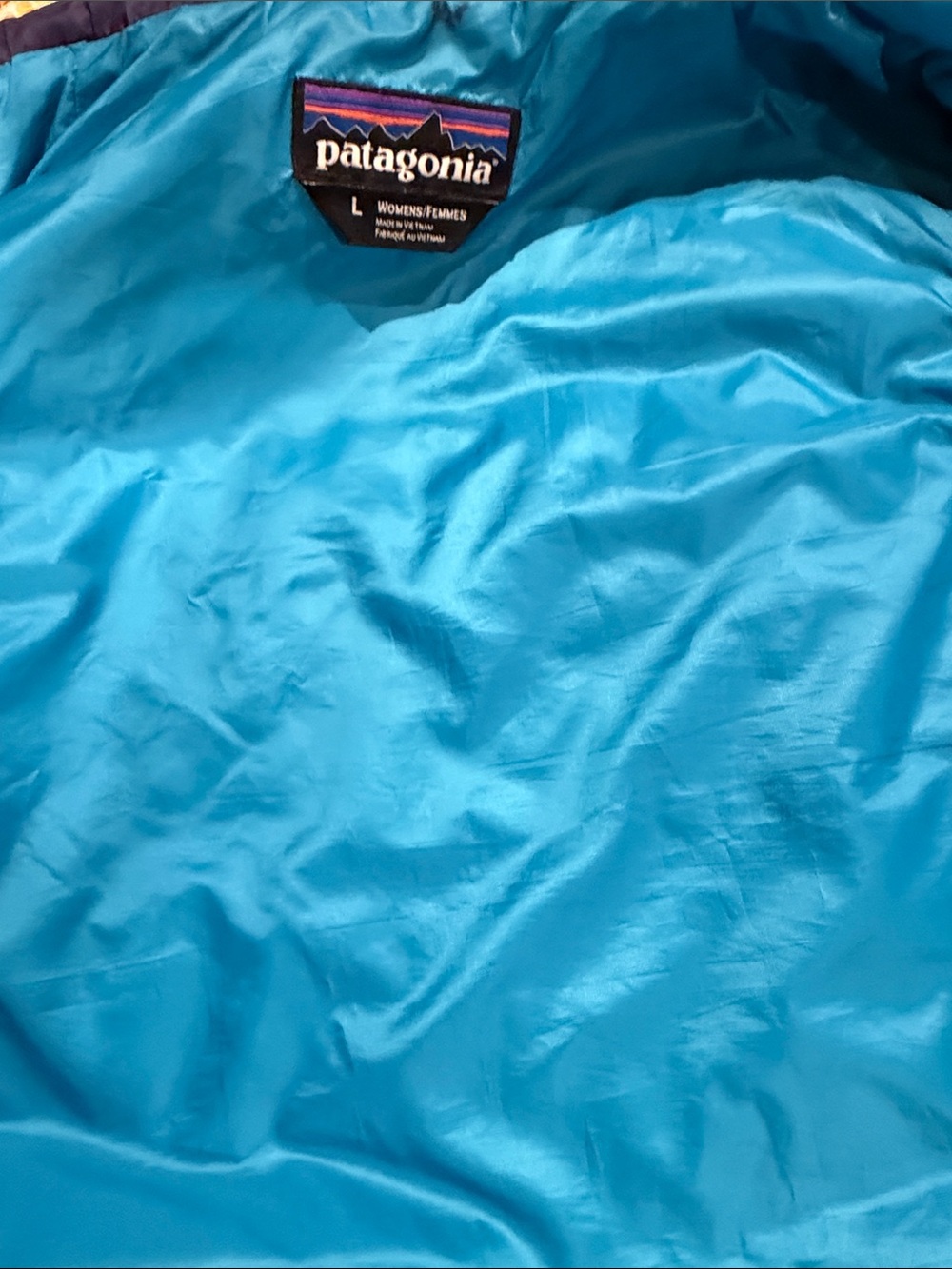 Patagonia women’s vest size large dark purple, zip pockets inside pocket EUC - Picture 4 of 7
